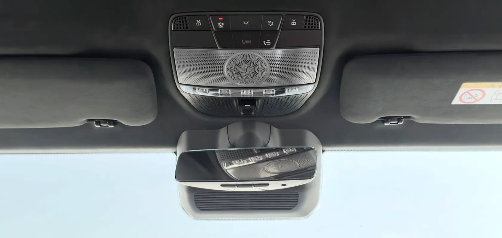 خرید مرسدس کلاس G G 63 AMG مدل ۲۰۲۶ از دبی — واردات به منطقه آزاد کیش و قشم — خودرو مرسدس — تصویر 8