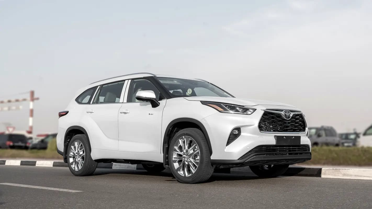 خرید تویوتا هایلندر Limited مدل ۲۰۲۶ از دبی — واردات به منطقه آزاد کیش و قشم — خودرو تویوتا