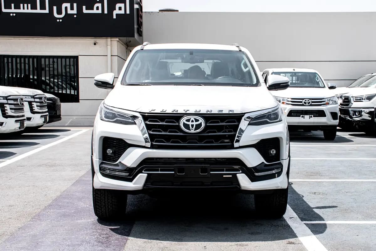 خرید تویوتا فورچونر SR5 مدل ۲۰۲۶ از دبی — واردات به منطقه آزاد کیش و قشم — خودرو تویوتا