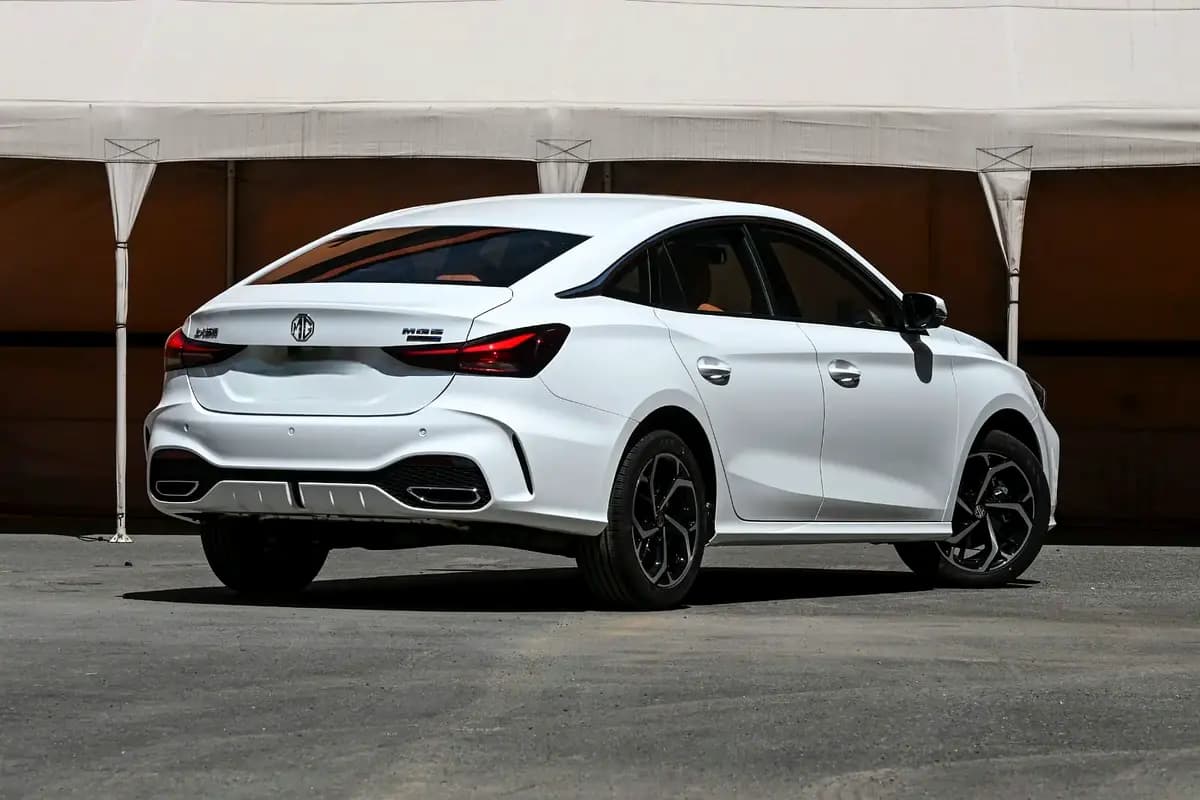 خرید ام‌جی MG5 Luxury مدل ۲۰۲۶ از دبی — واردات به منطقه آزاد کیش و قشم — خودرو ام‌جی — تصویر 5