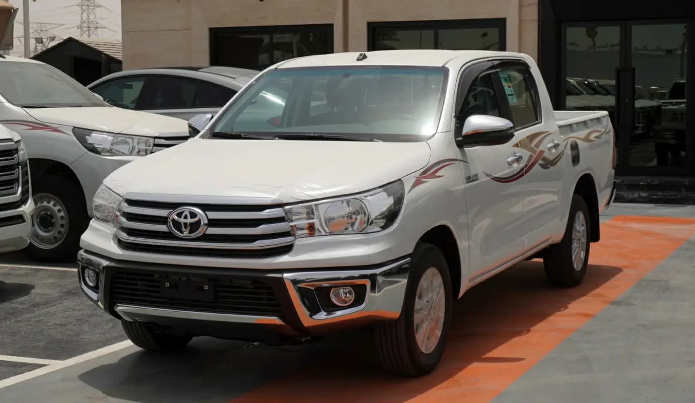 خرید تویوتا هایلوکس Double Cab GLX مدل ۲۰۲۶ از دبی — واردات به منطقه آزاد کیش و قشم — خودرو تویوتا — تصویر 3