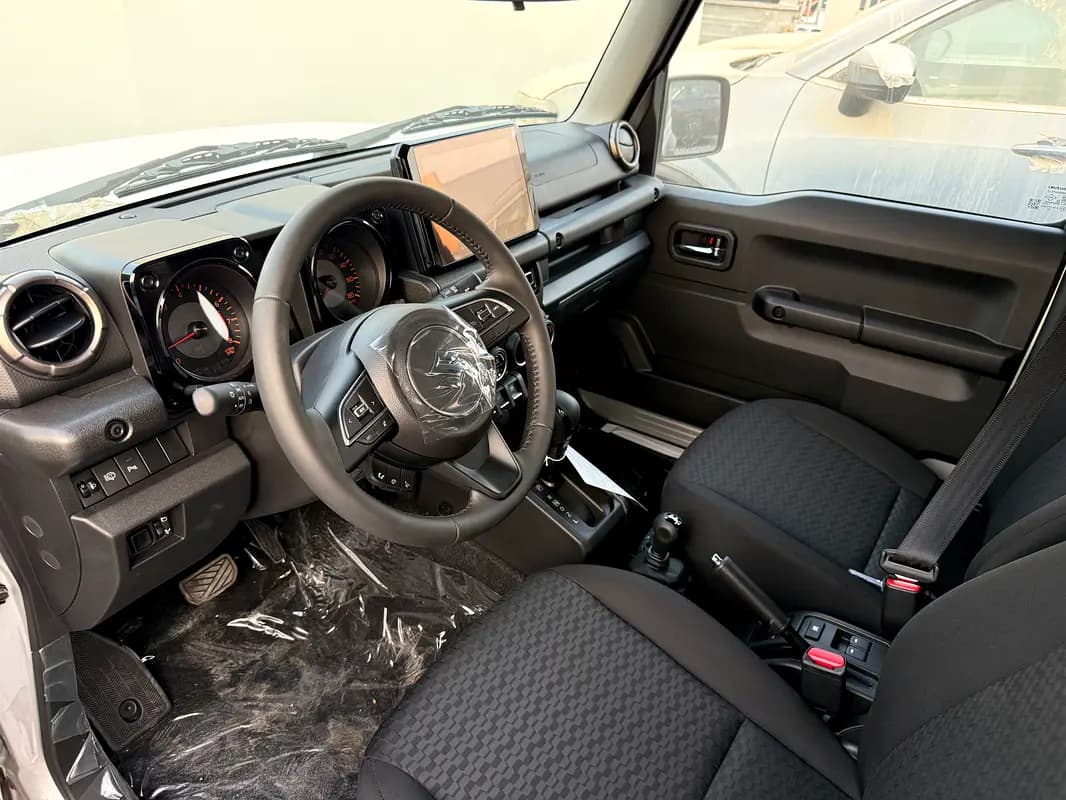 خرید سوزوکی جیمینی GLX AT 5-Door مدل ۲۰۲۷ از دبی — واردات به منطقه آزاد کیش و قشم — خودرو سوزوکی — تصویر 7
