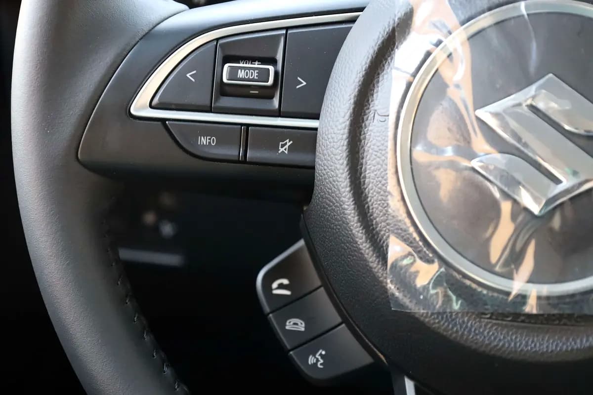 خرید سوزوکی جیمینی GLX AT 5-Door مدل ۲۰۲۶ از دبی — واردات به منطقه آزاد کیش و قشم — خودرو سوزوکی — تصویر 11