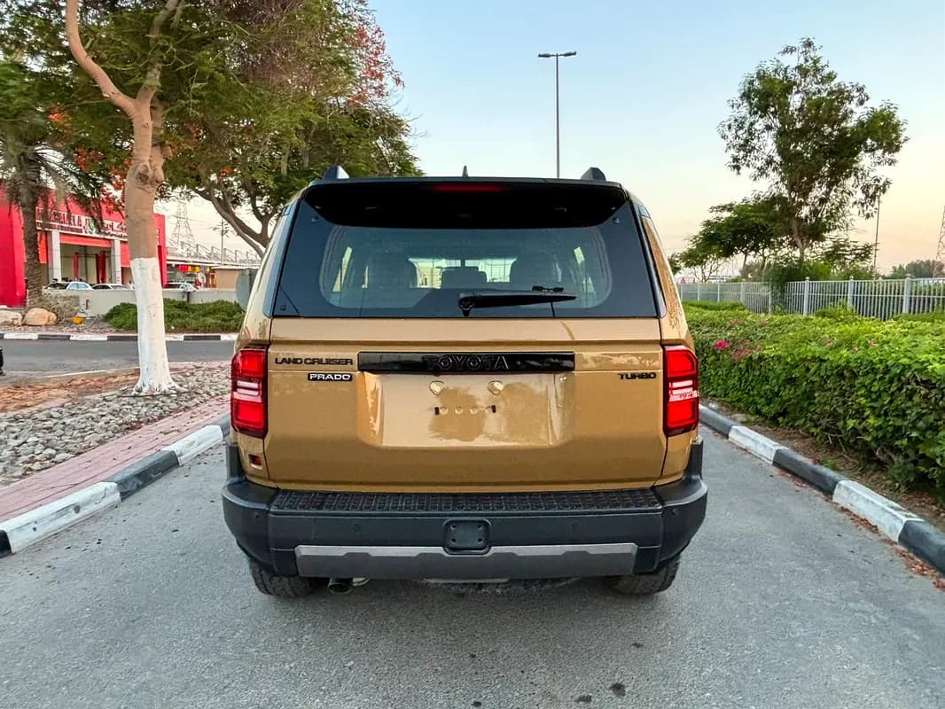 خرید تویوتا پرادو TXL مدل ۲۰۲۶ از دبی — واردات به منطقه آزاد کیش و قشم — خودرو تویوتا — تصویر 6