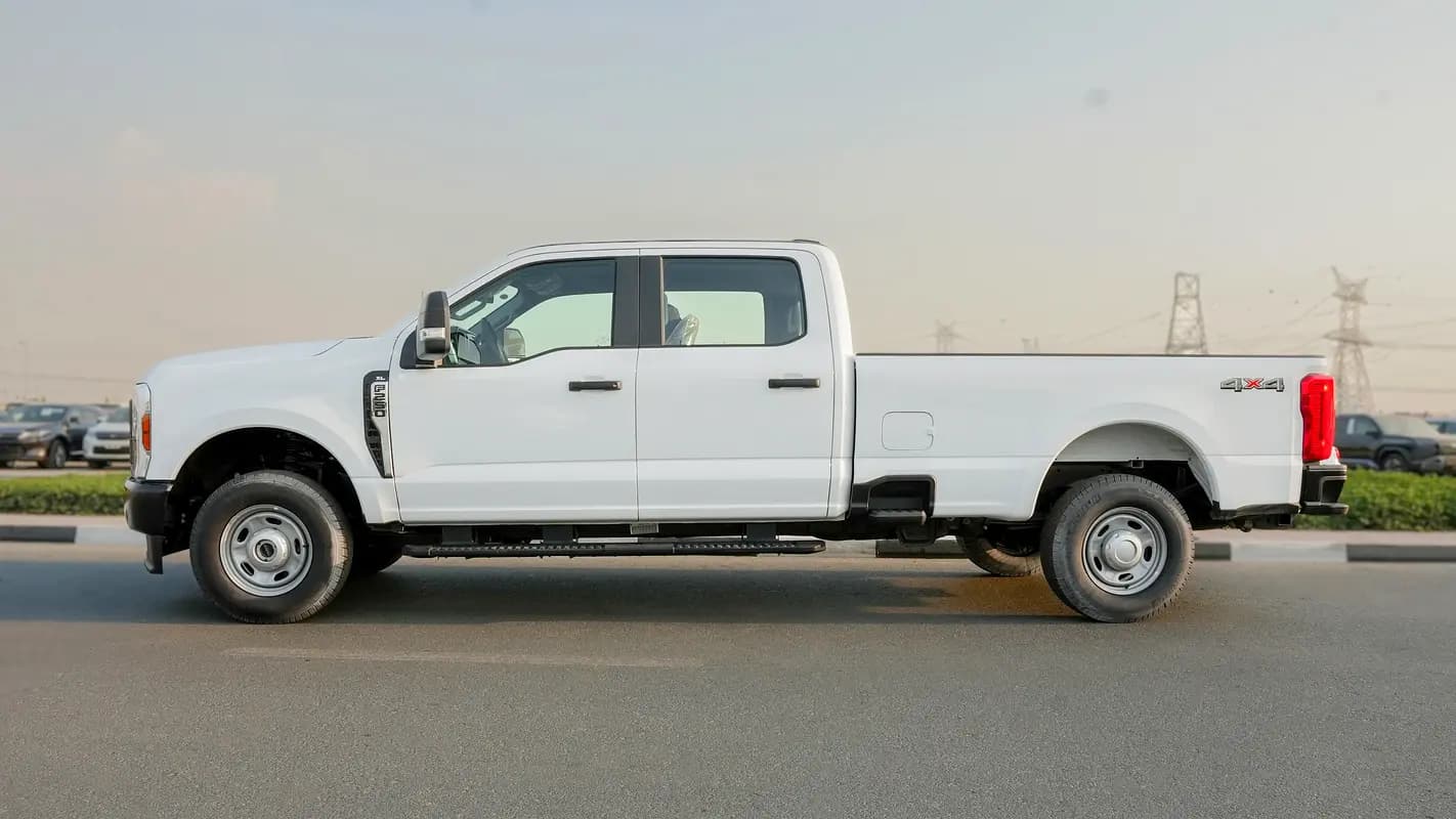 خرید فورد F 250 XL مدل ۲۰۲۴ از دبی — واردات به منطقه آزاد کیش و قشم — خودرو فورد — تصویر 3