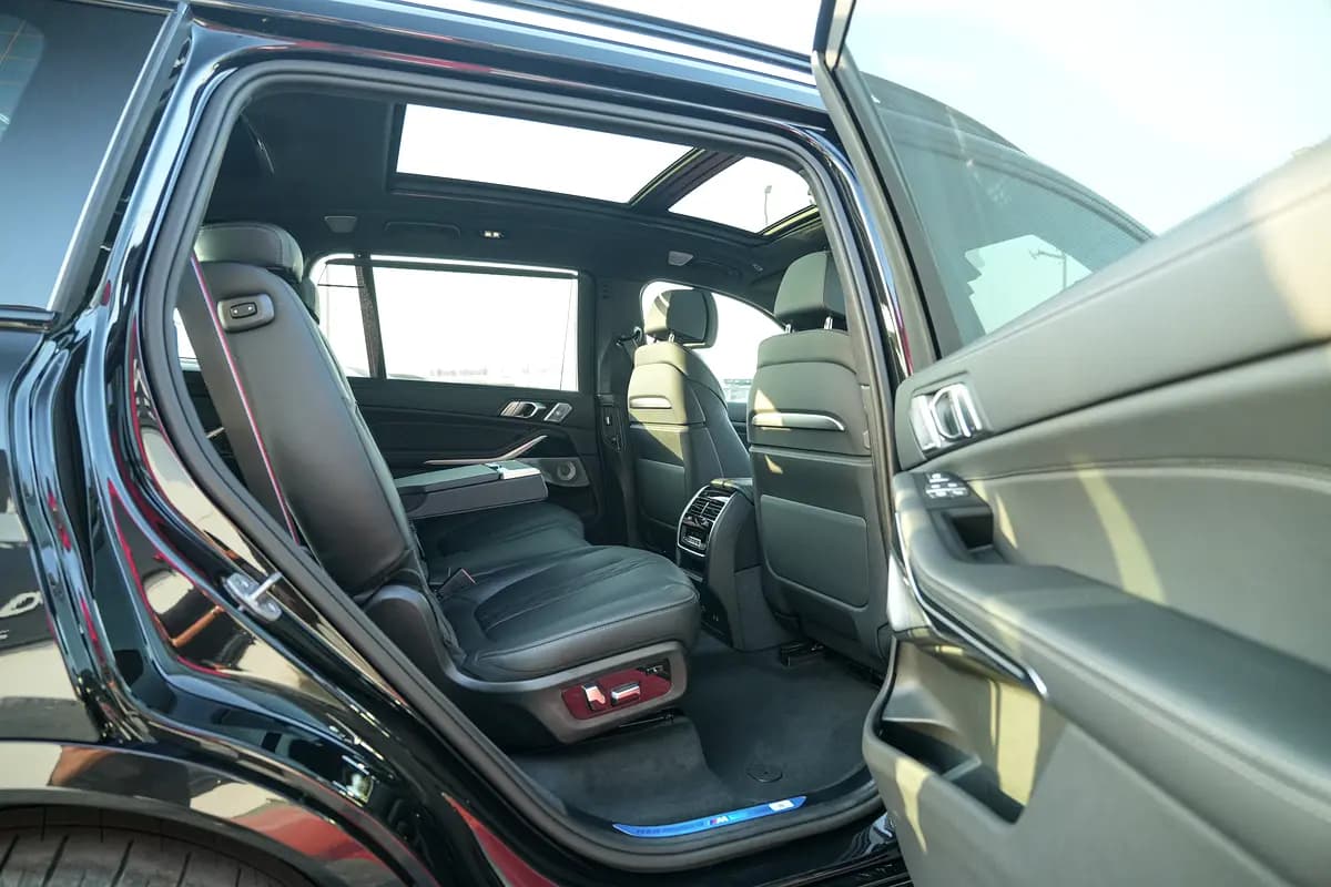 خرید بی‌ام‌و ایکس۷ xDrive40i M Sport مدل ۲۰۲۶ از دبی — واردات به منطقه آزاد کیش و قشم — خودرو بی‌ام‌و — تصویر 13