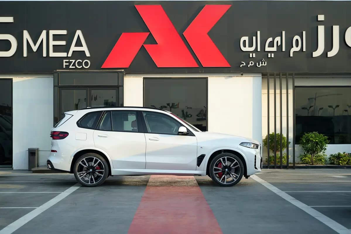 خرید بی‌ام‌و ایکس۵ xDrive40i M Sport مدل ۲۰۲۶ از دبی — واردات به منطقه آزاد کیش و قشم — خودرو بی‌ام‌و — تصویر 7