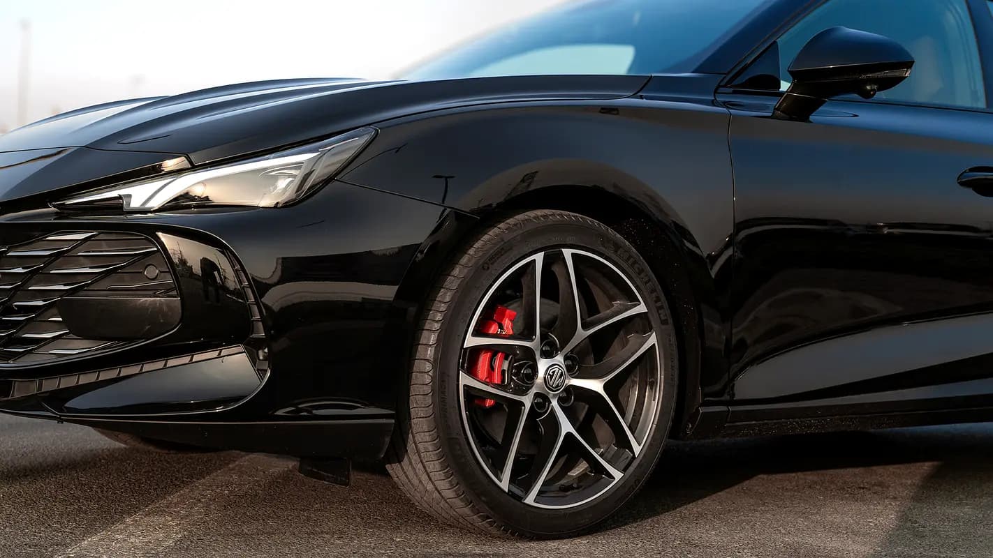 خرید ام‌جی MG 7 Deluxe مدل ۲۰۲۶ از دبی — واردات به منطقه آزاد کیش و قشم — خودرو ام‌جی — تصویر 5