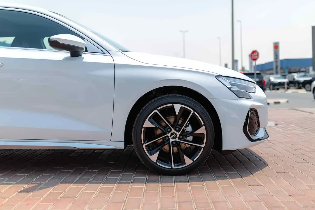خرید آئودی A3 35 TFSI مدل ۲۰۲۵ از دبی — واردات به منطقه آزاد کیش و قشم — خودرو آئودی — تصویر 4