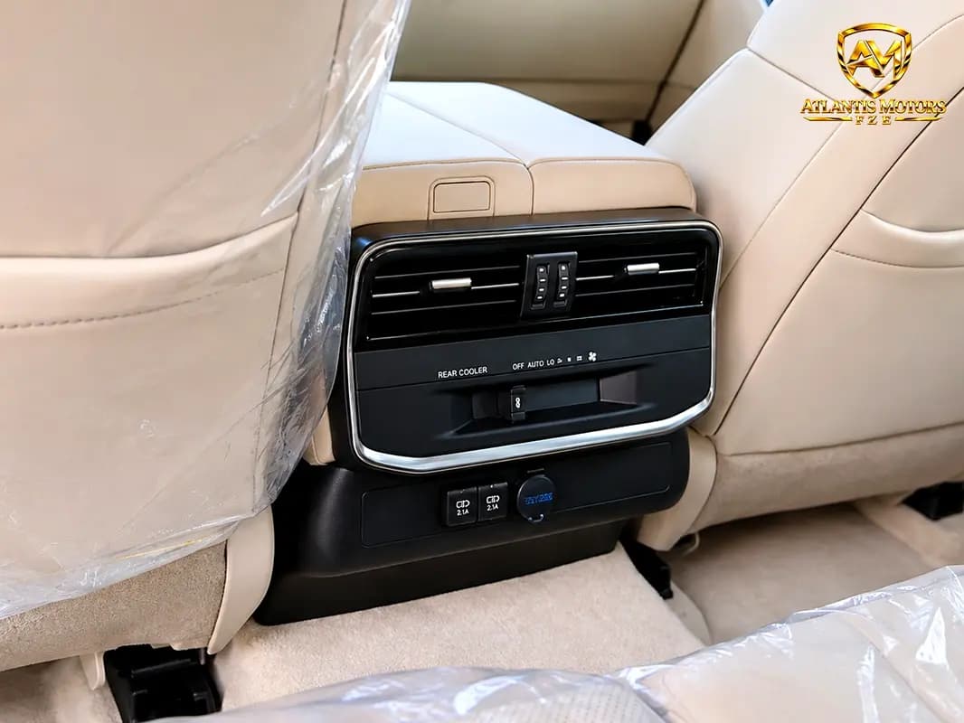 خرید تویوتا لندکروزر GXR مدل ۲۰۲۶ از دبی — واردات به منطقه آزاد کیش و قشم — خودرو تویوتا — تصویر 16