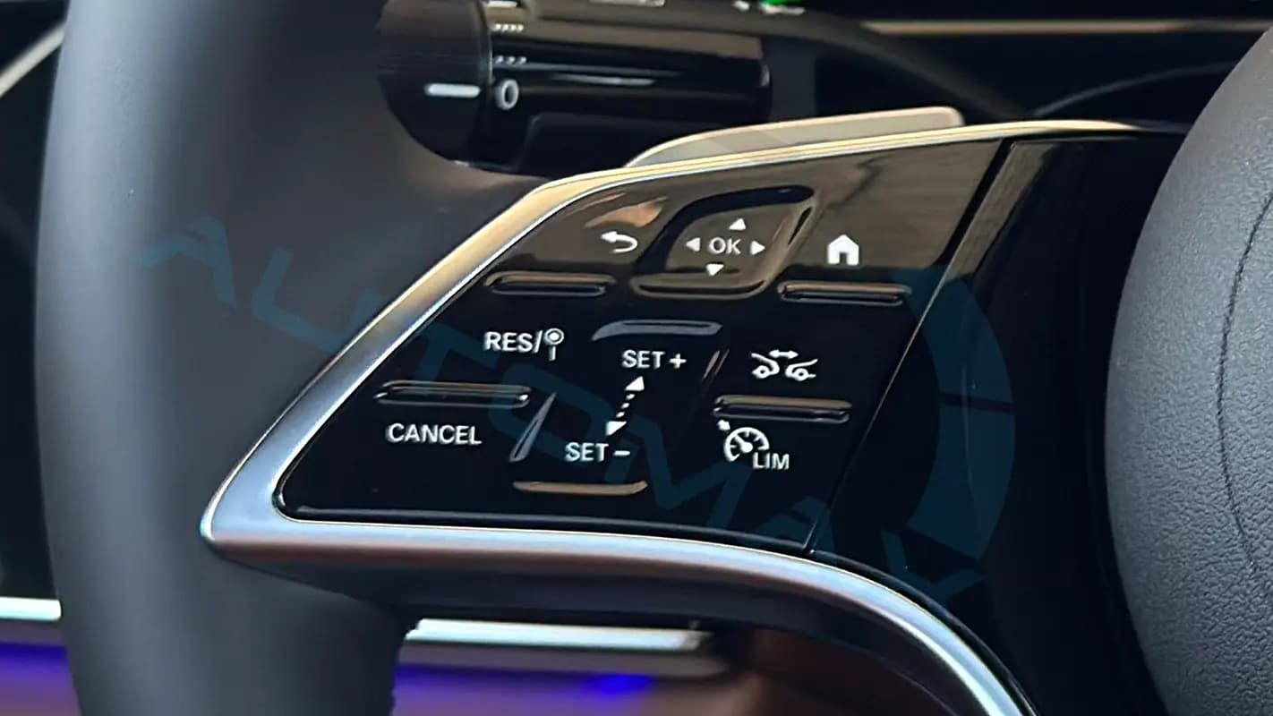 خرید مرسدس کلاس E E 200 Exclusive مدل ۲۰۲۶ از دبی — واردات به منطقه آزاد کیش و قشم — خودرو مرسدس — تصویر 9