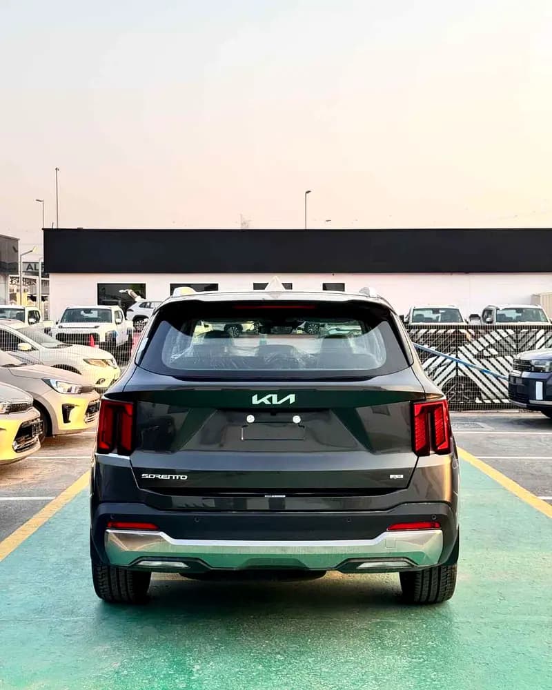 خرید کیا سورنتو GT-Line مدل ۲۰۲۷ از دبی — واردات به منطقه آزاد کیش و قشم — خودرو کیا — تصویر 4