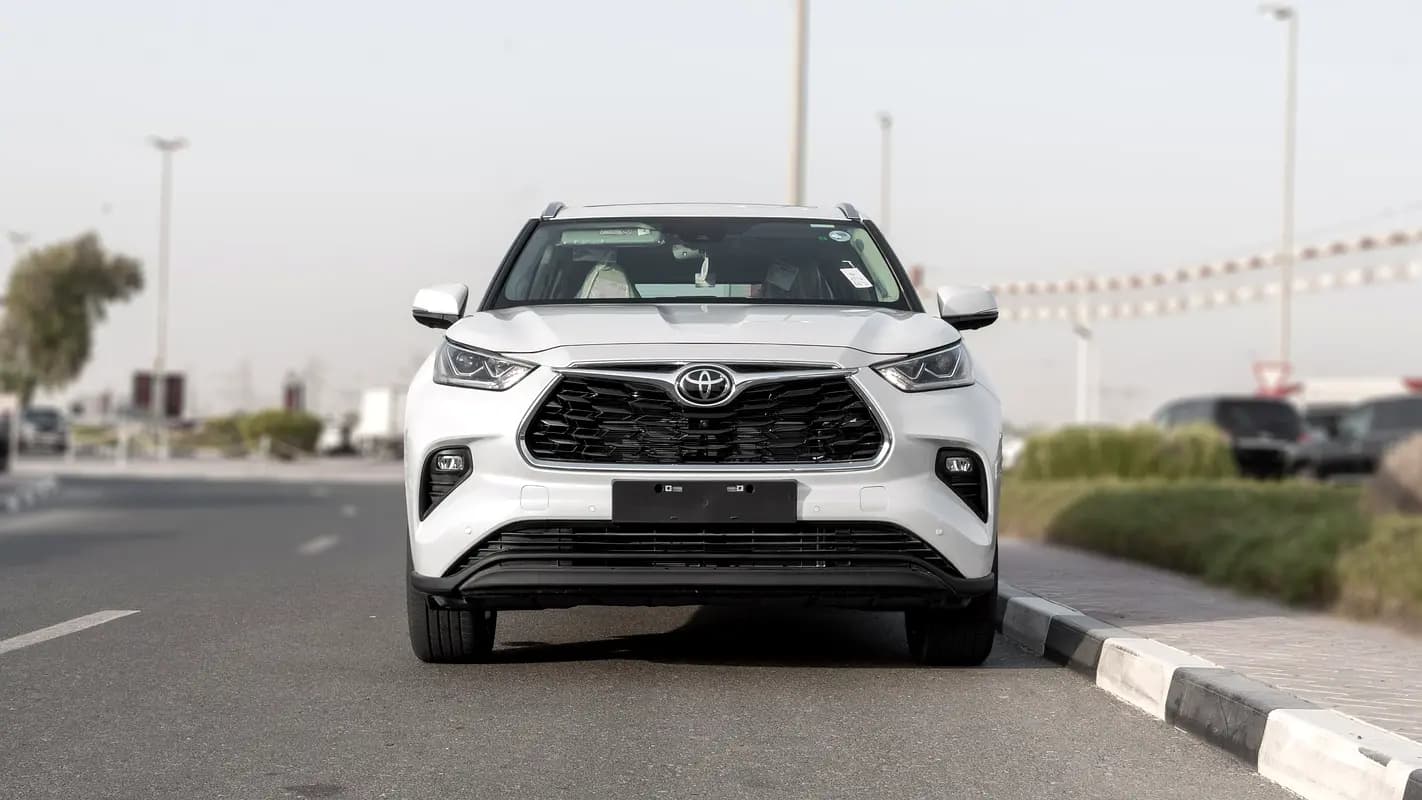 خرید تویوتا هایلندر Limited مدل ۲۰۲۶ از دبی — واردات به منطقه آزاد کیش و قشم — خودرو تویوتا — تصویر 4