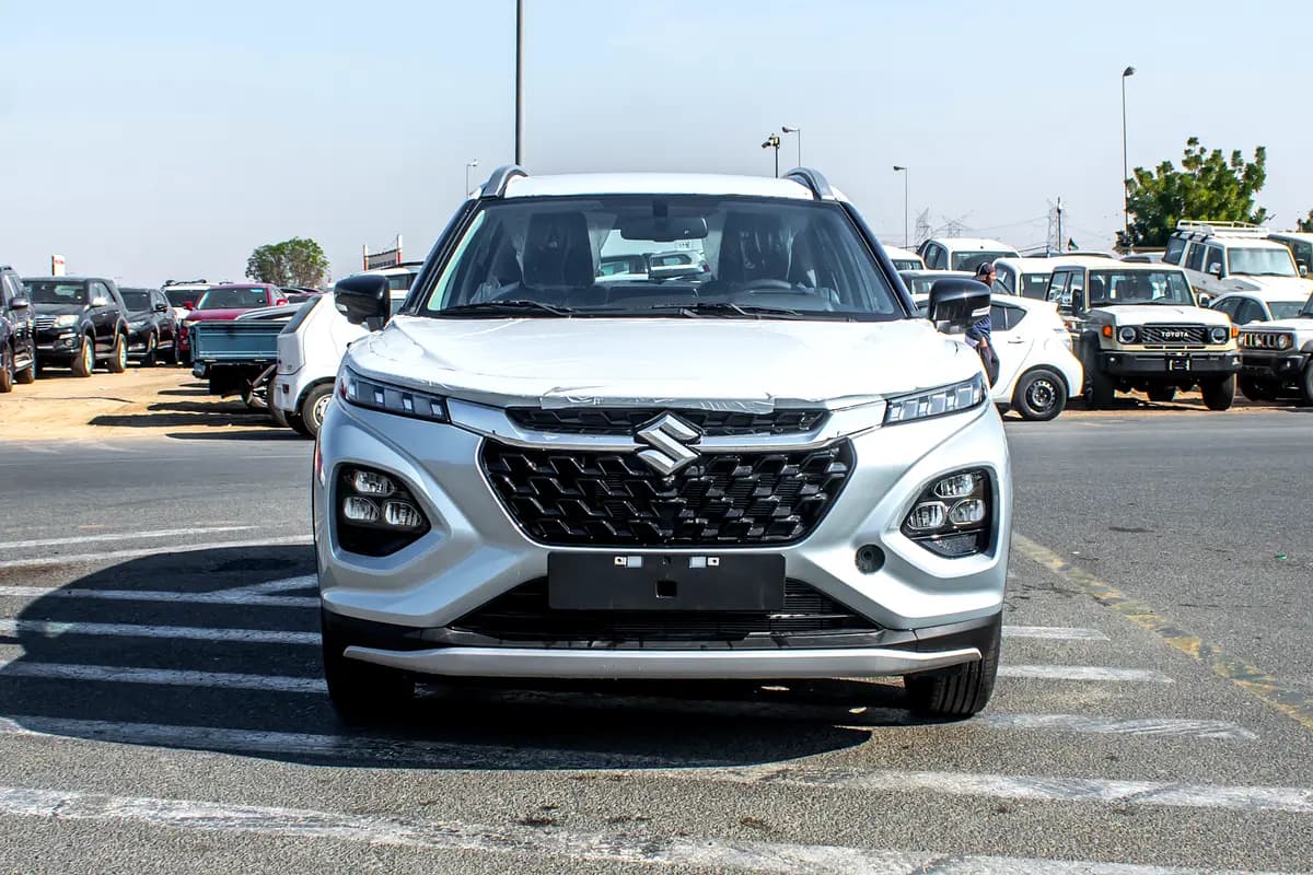 خرید سوزوکی فرونکس 1.5 GLX مدل ۲۰۲۶ از دبی — واردات به منطقه آزاد کیش و قشم — خودرو سوزوکی — تصویر 2