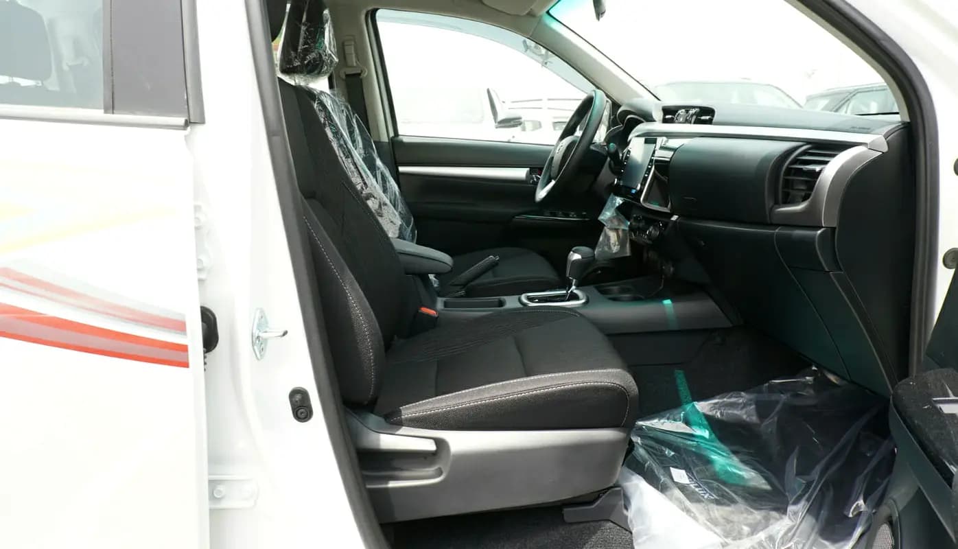 خرید تویوتا هایلوکس Double Cab GLX مدل ۲۰۲۶ از دبی — واردات به منطقه آزاد کیش و قشم — خودرو تویوتا — تصویر 10