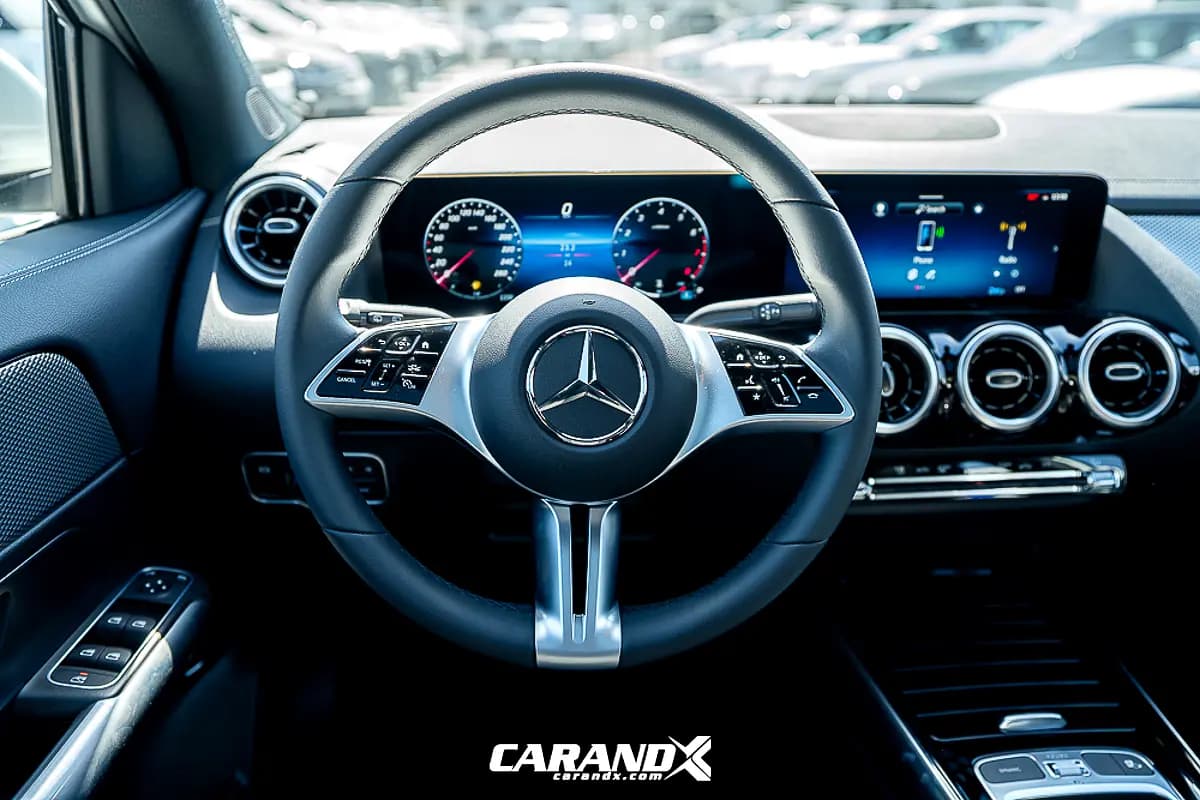 خرید مرسدس GLA GLA 200 مدل ۲۰۲۵ از دبی — واردات به منطقه آزاد کیش و قشم — خودرو مرسدس — تصویر 11