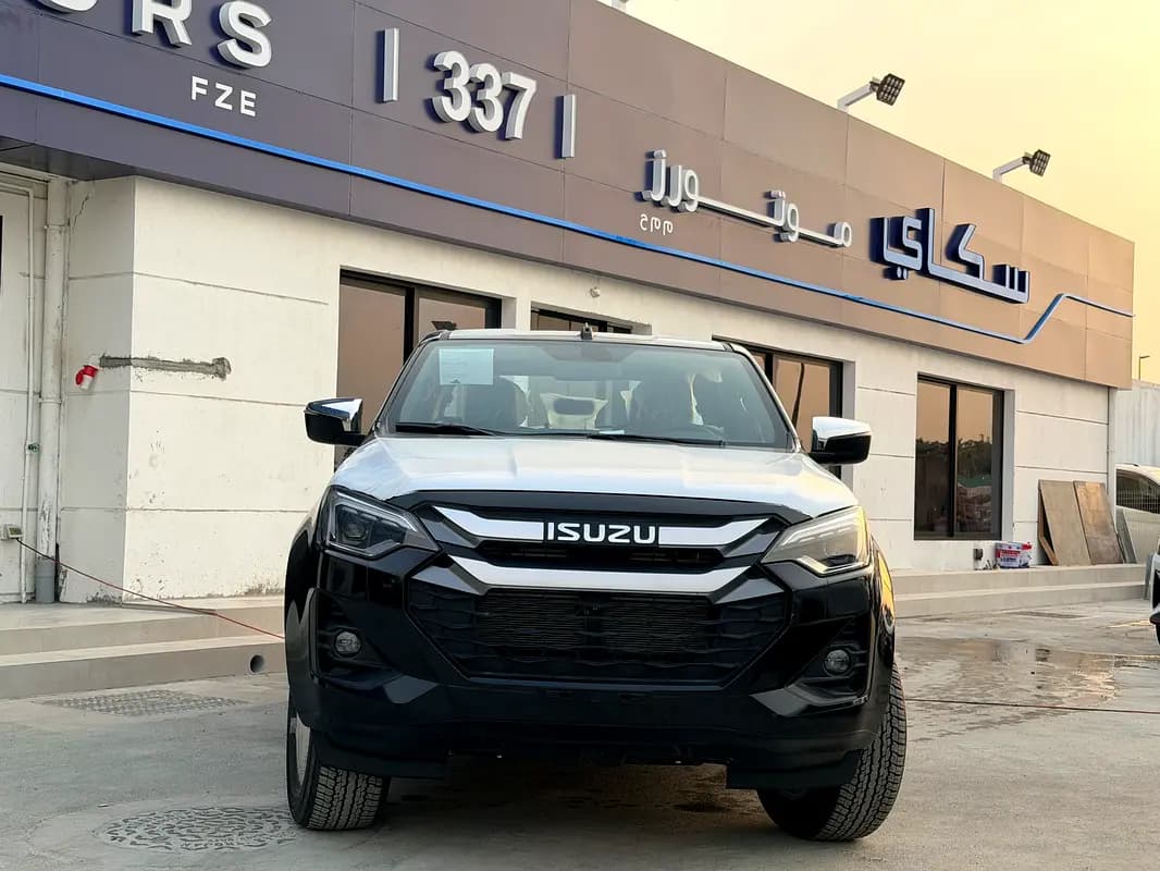 خرید ایسوزو D MAX LS مدل ۲۰۲۷ از دبی — واردات به منطقه آزاد کیش و قشم — خودرو ایسوزو