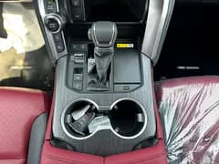خرید تویوتا لندکروزر GR Sport مدل ۲۰۲۶ از دبی — واردات به منطقه آزاد کیش و قشم — خودرو تویوتا — تصویر 6