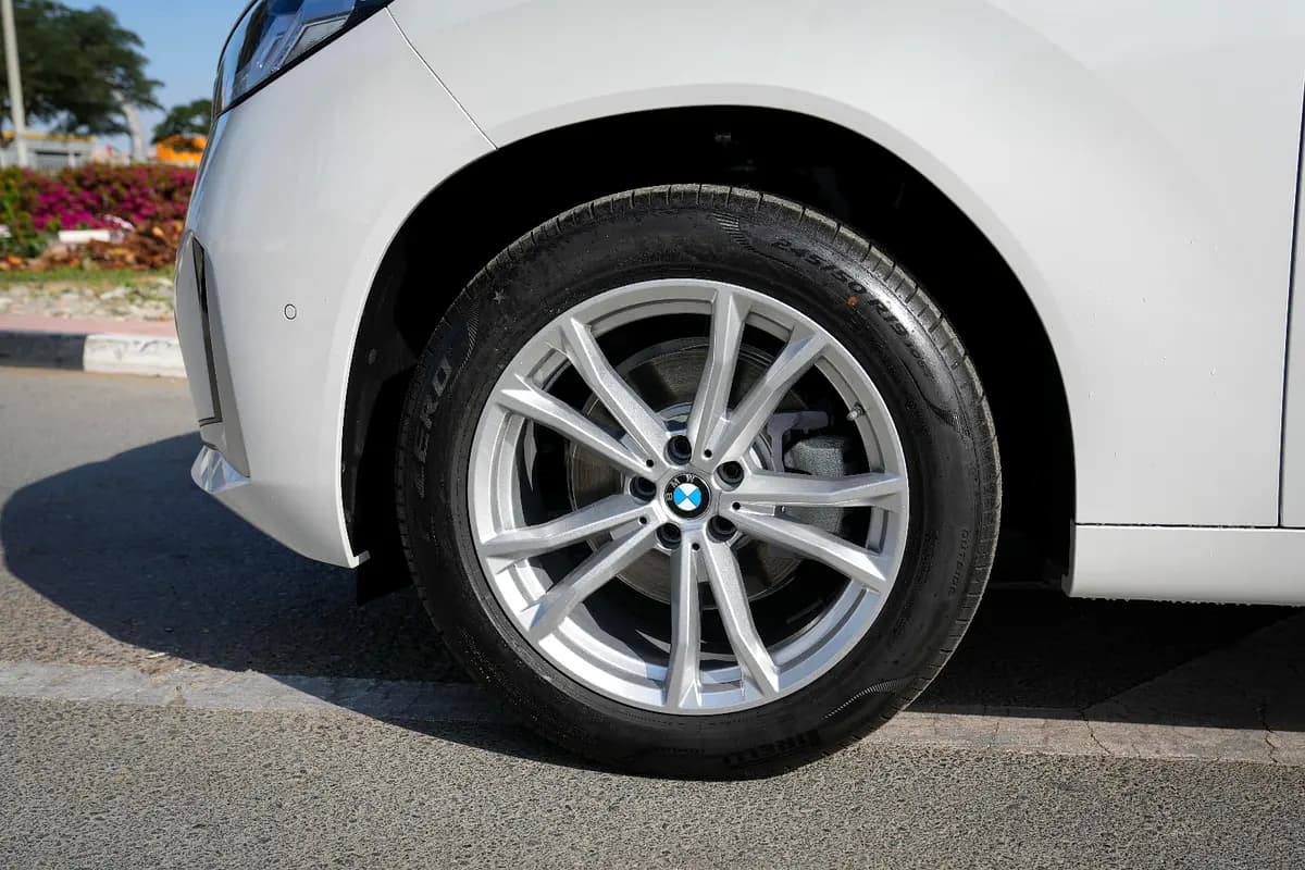 خرید بی‌ام‌و ایکس۳ xDrive25L مدل ۲۰۲۶ از دبی — واردات به منطقه آزاد کیش و قشم — خودرو بی‌ام‌و — تصویر 20