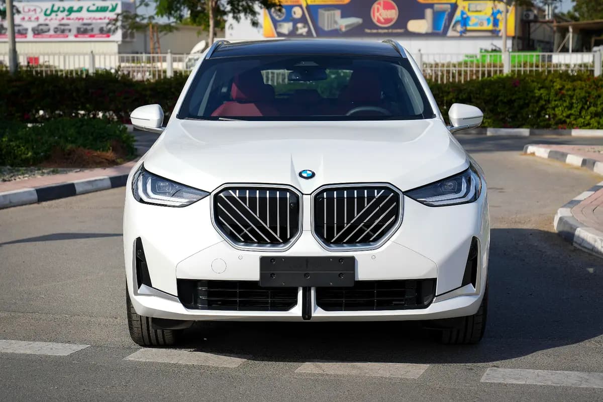 خرید بی‌ام‌و ایکس۳ xDrive25L مدل ۲۰۲۶ از دبی — واردات به منطقه آزاد کیش و قشم — خودرو بی‌ام‌و — تصویر 2