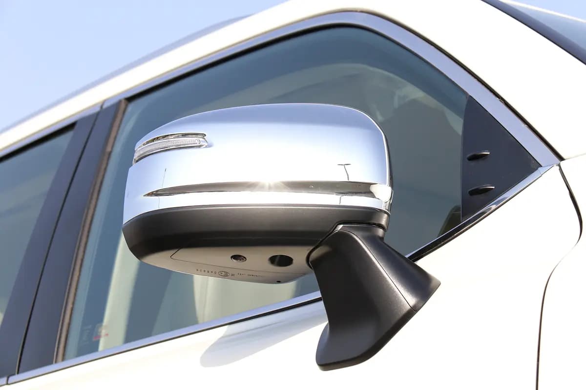 خرید تویوتا لندکروزر VX مدل ۲۰۲۶ از دبی — واردات به منطقه آزاد کیش و قشم — خودرو تویوتا — تصویر 5