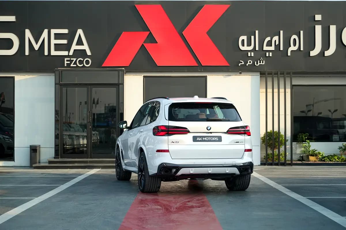 خرید بی‌ام‌و ایکس۵ xDrive40i M Sport مدل ۲۰۲۶ از دبی — واردات به منطقه آزاد کیش و قشم — خودرو بی‌ام‌و — تصویر 6