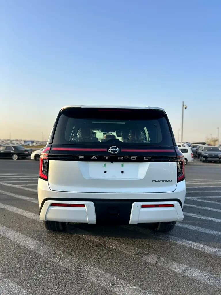 خرید نیسان پاترول LE Platinum مدل ۲۰۲۶ از دبی — واردات به منطقه آزاد کیش و قشم — خودرو نیسان — تصویر 5