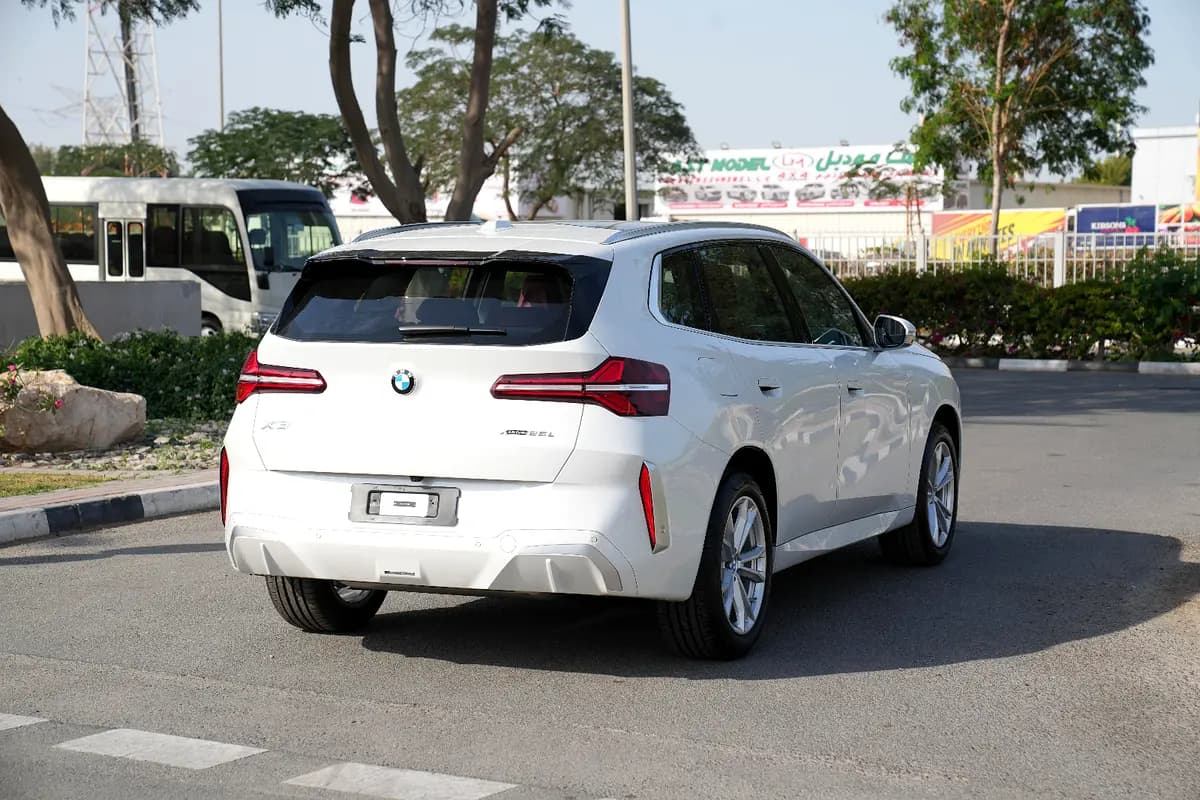 خرید بی‌ام‌و ایکس۳ xDrive25L مدل ۲۰۲۶ از دبی — واردات به منطقه آزاد کیش و قشم — خودرو بی‌ام‌و — تصویر 16