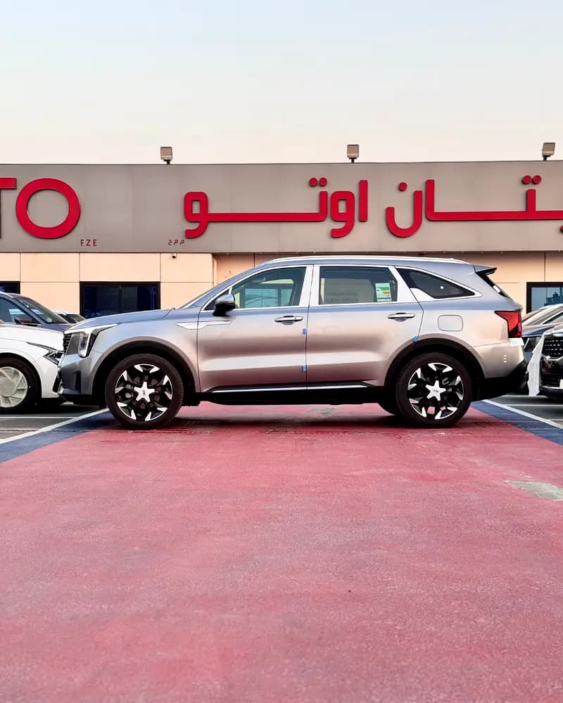 خرید کیا سورنتو Premium مدل ۲۰۲۶ از دبی — واردات به منطقه آزاد کیش و قشم — خودرو کیا — تصویر 3