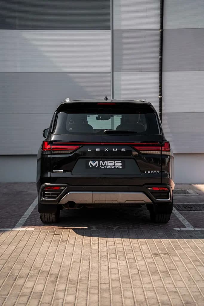 خرید لکسوس سری LX LX 600 VIP مدل ۲۰۲۶ از دبی — واردات به منطقه آزاد کیش و قشم — خودرو لکسوس — تصویر 9