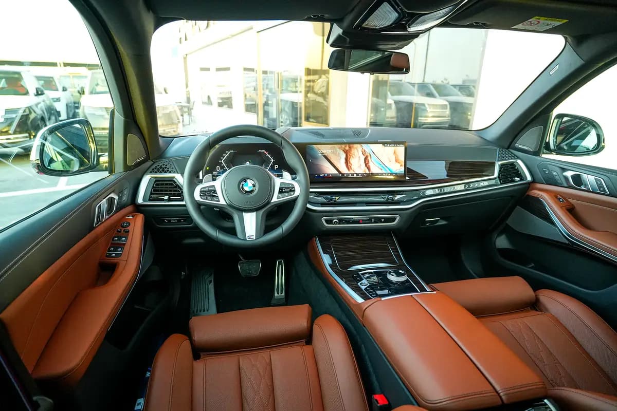 خرید بی‌ام‌و ایکس۵ xDrive40i M Sport مدل ۲۰۲۶ از دبی — واردات به منطقه آزاد کیش و قشم — خودرو بی‌ام‌و — تصویر 9