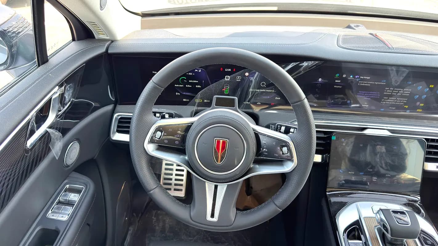 خرید Hongqi E HS9 Flagship مدل ۲۰۲۵ از دبی — واردات به منطقه آزاد کیش و قشم — خودرو Hongqi — تصویر 15