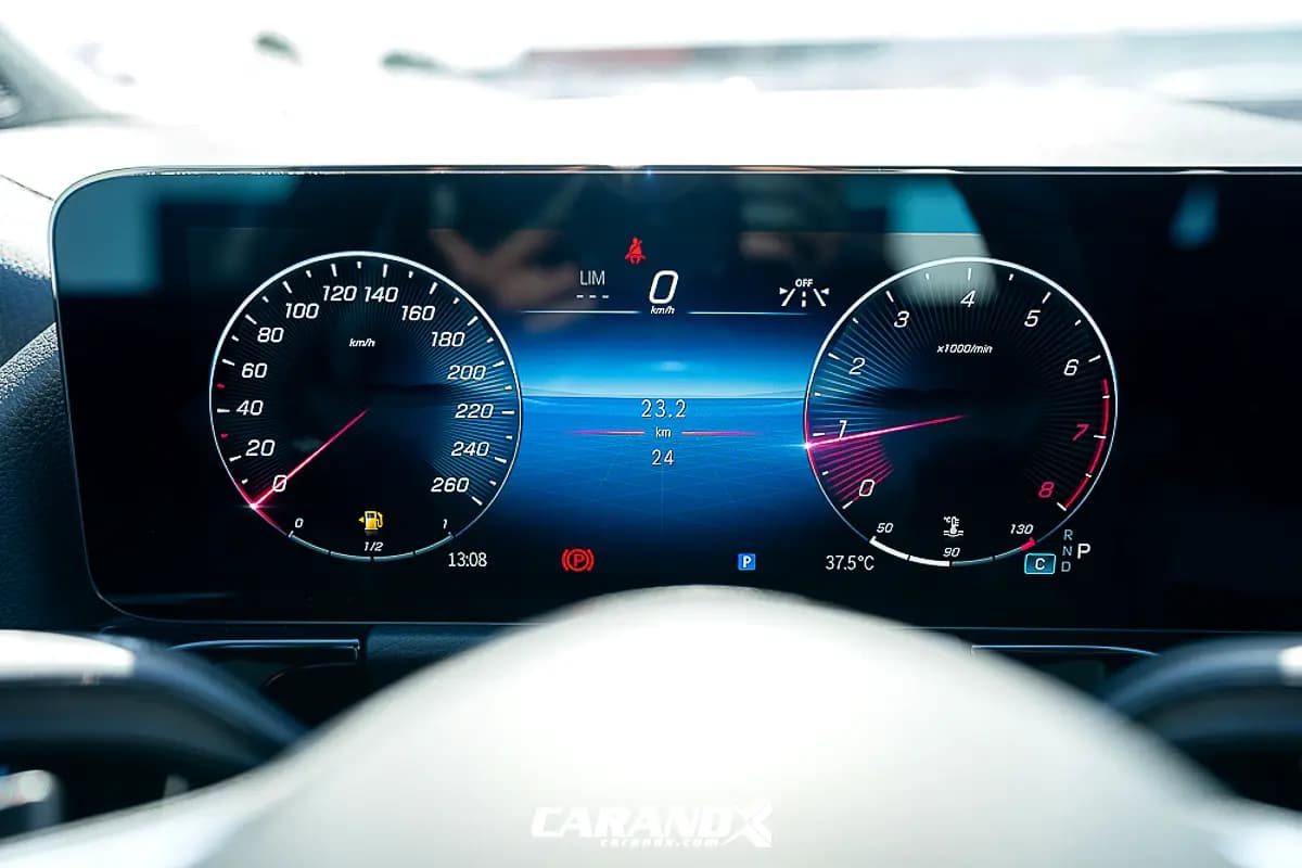 خرید مرسدس GLA GLA 200 مدل ۲۰۲۵ از دبی — واردات به منطقه آزاد کیش و قشم — خودرو مرسدس — تصویر 12