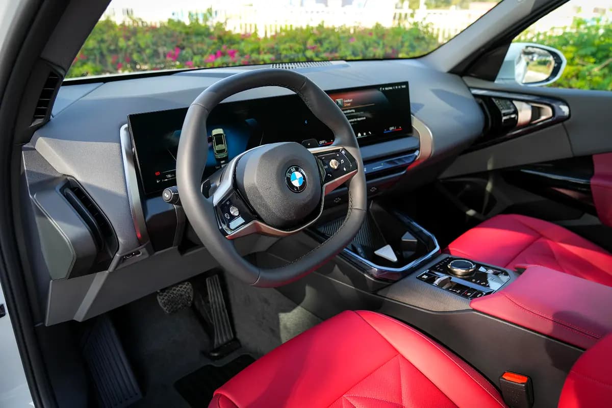 خرید بی‌ام‌و ایکس۳ xDrive25L مدل ۲۰۲۶ از دبی — واردات به منطقه آزاد کیش و قشم — خودرو بی‌ام‌و — تصویر 4