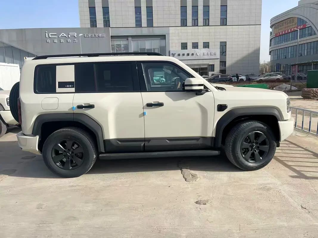 خرید بی‌وای‌دی Leopard 5 Ultra مدل ۲۰۲۵ از دبی — واردات به منطقه آزاد کیش و قشم — خودرو بی‌وای‌دی — تصویر 2