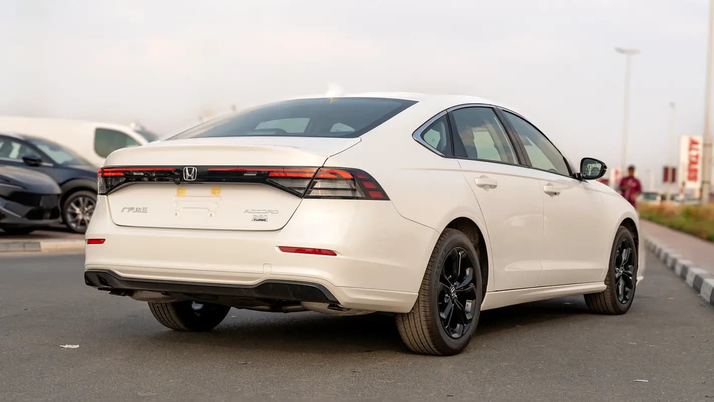 خرید هوندا Accord Luxury مدل ۲۰۲۵ از دبی — واردات به منطقه آزاد کیش و قشم — خودرو هوندا — تصویر 4