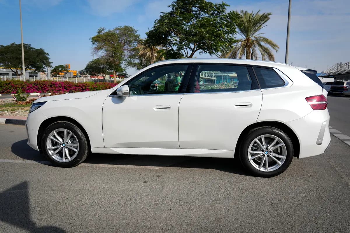 خرید بی‌ام‌و ایکس۳ xDrive25L مدل ۲۰۲۶ از دبی — واردات به منطقه آزاد کیش و قشم — خودرو بی‌ام‌و — تصویر 19
