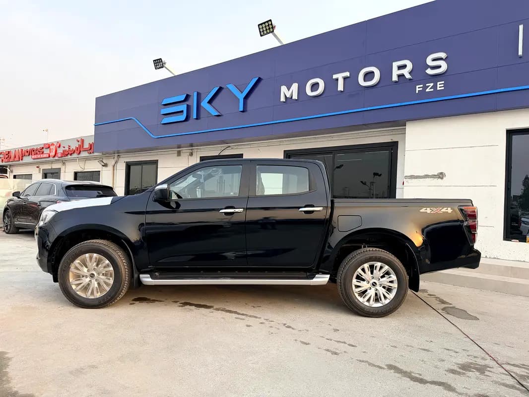 خرید ایسوزو D MAX LS مدل ۲۰۲۷ از دبی — واردات به منطقه آزاد کیش و قشم — خودرو ایسوزو — تصویر 3