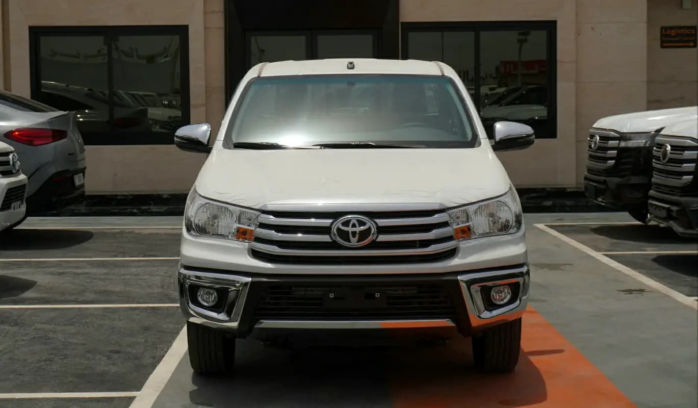 خرید تویوتا هایلوکس Double Cab GLX مدل ۲۰۲۶ از دبی — واردات به منطقه آزاد کیش و قشم — خودرو تویوتا — تصویر 2