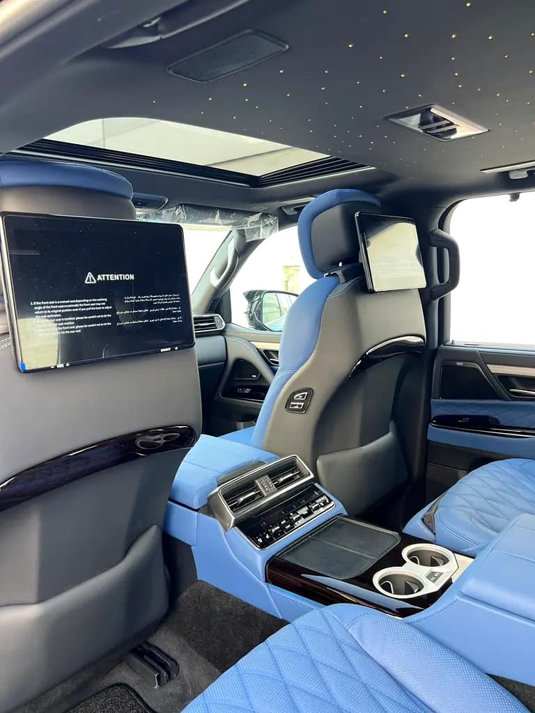 خرید لکسوس سری LX LX 700h VIP مدل ۲۰۲۶ از دبی — واردات به منطقه آزاد کیش و قشم — خودرو لکسوس — تصویر 8