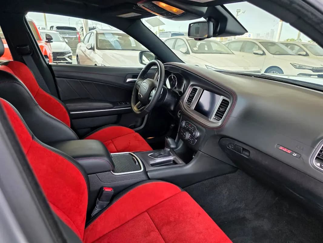 خرید Dodge Charger R/T Scat Pack مدل ۲۰۲۳ از دبی — واردات به منطقه آزاد کیش و قشم — خودرو Dodge — تصویر 10