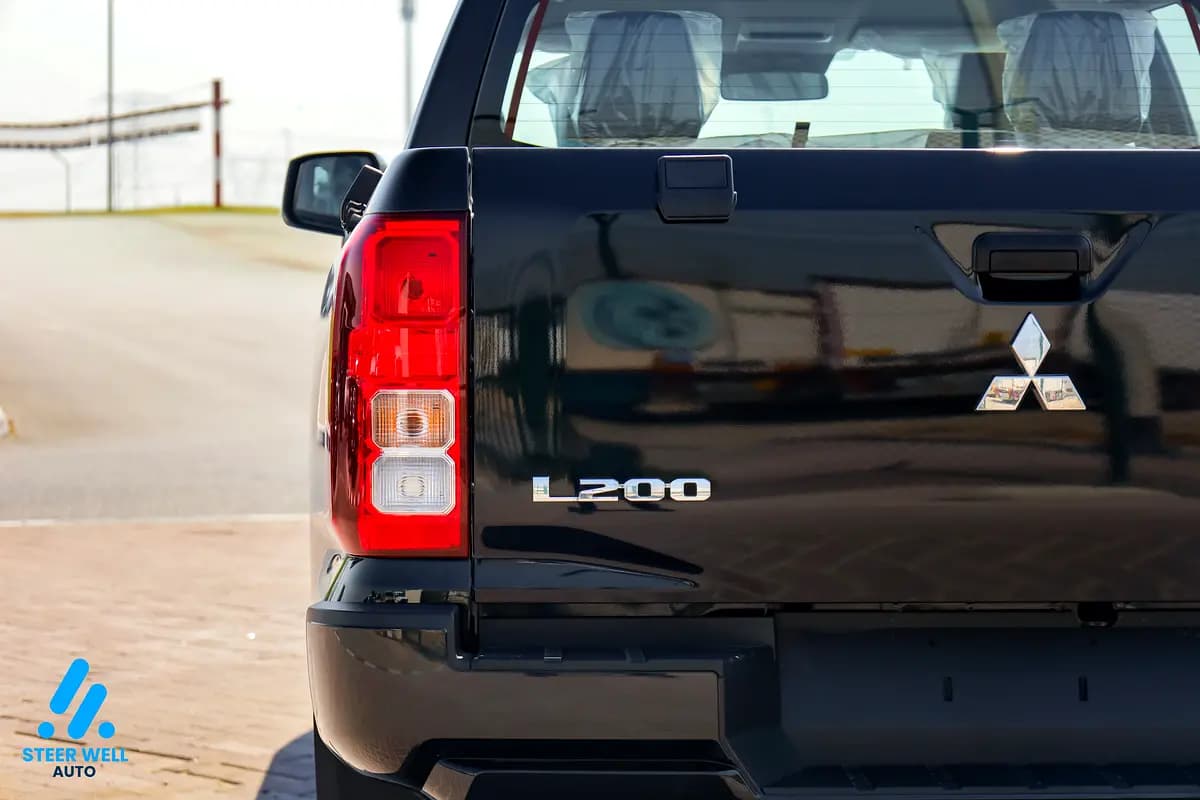 خرید میتسوبیشی L200 Double Cab GL مدل ۲۰۲۷ از دبی — واردات به منطقه آزاد کیش و قشم — خودرو میتسوبیشی — تصویر 12