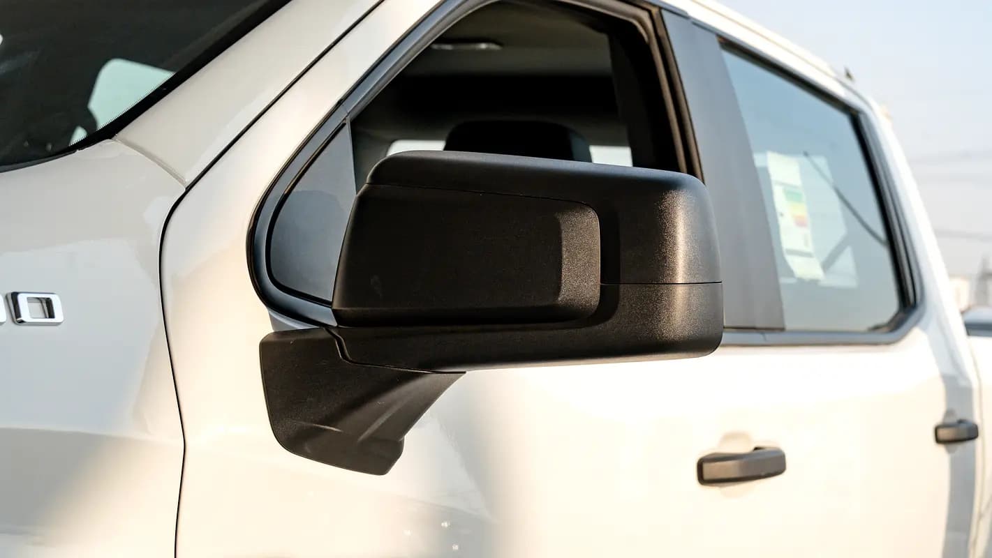 خرید شورولت Silverado 1500 WT مدل ۲۰۲۵ از دبی — واردات به منطقه آزاد کیش و قشم — خودرو شورولت — تصویر 5