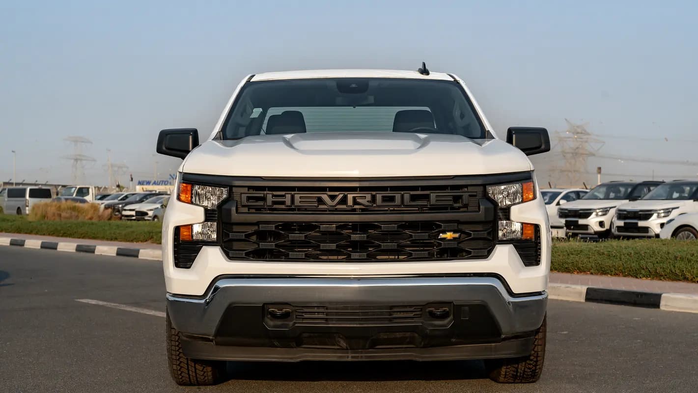 خرید شورولت Silverado 1500 WT مدل ۲۰۲۵ از دبی — واردات به منطقه آزاد کیش و قشم — خودرو شورولت — تصویر 2
