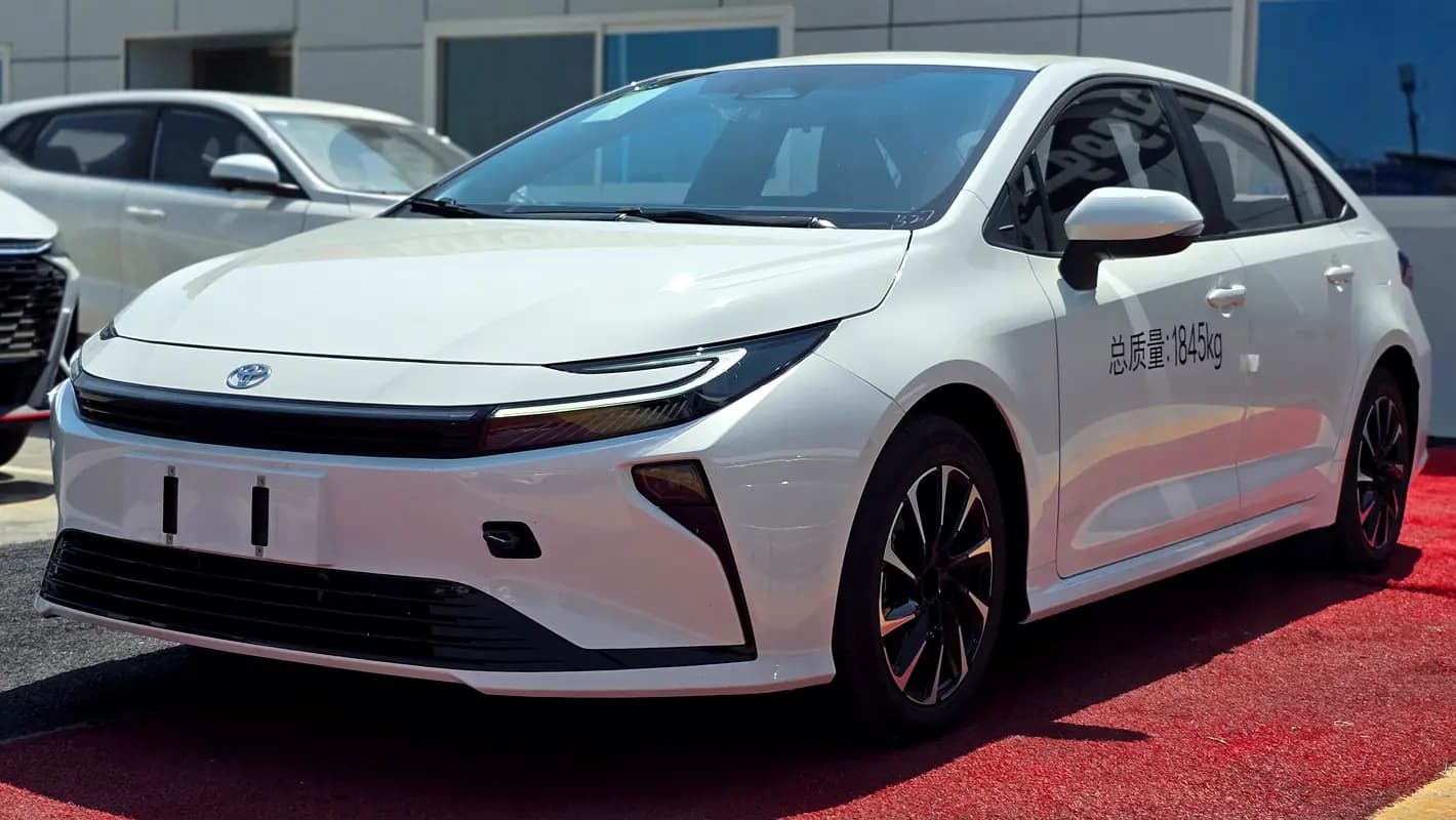 خرید تویوتا کرولا Altis مدل ۲۰۲۶ از دبی — واردات به منطقه آزاد کیش و قشم — خودرو تویوتا — تصویر 3
