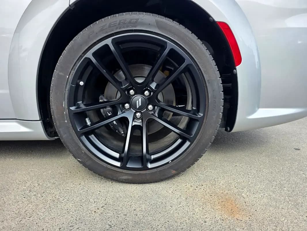 خرید Dodge Charger R/T Scat Pack مدل ۲۰۲۳ از دبی — واردات به منطقه آزاد کیش و قشم — خودرو Dodge — تصویر 9