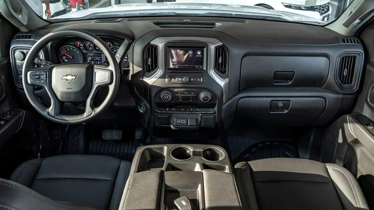 خرید شورولت Silverado 1500 WT مدل ۲۰۲۵ از دبی — واردات به منطقه آزاد کیش و قشم — خودرو شورولت — تصویر 18