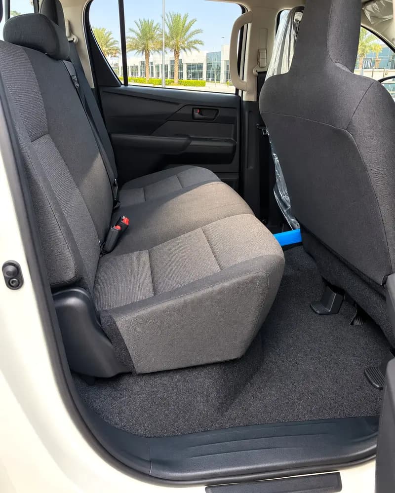 خرید تویوتا هایلوکس Double Cab GL مدل ۲۰۲۷ از دبی — واردات به منطقه آزاد کیش و قشم — خودرو تویوتا — تصویر 10