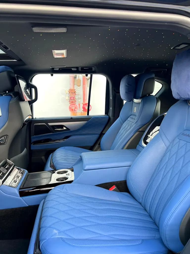 خرید لکسوس سری LX LX 700h VIP مدل ۲۰۲۶ از دبی — واردات به منطقه آزاد کیش و قشم — خودرو لکسوس — تصویر 6