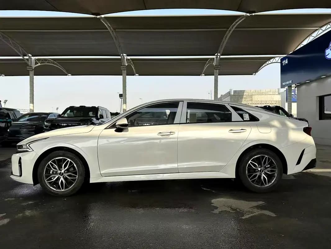خرید کیا کی۵ LX مدل ۲۰۲۵ از دبی — واردات به منطقه آزاد کیش و قشم — خودرو کیا — تصویر 2
